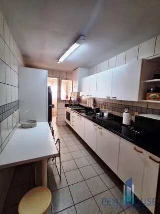 Imagem Apartamento Quadra Mar para Venda em Balneário Camboriú, CENTRO, 3 dormitórios, 1 suíte, 2 banheiros, 2 vagas