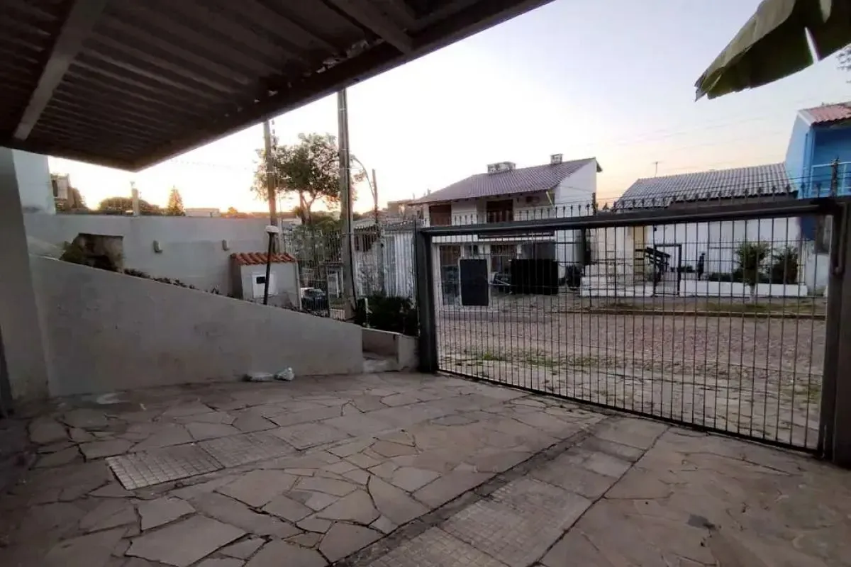 Imagem Sobrado com suíte, piscina e espaço gourmet no Jardim Sabará