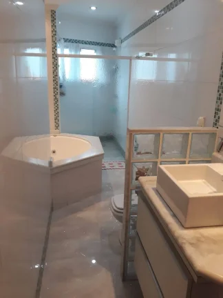Imagem Sobrado Maravilhoso com 311 m² 3 Dormitórios sendo 3 Suítes Estuda Permuta