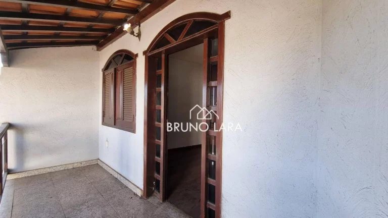 Imagem Casa à venda no Centro – Igarapé/MG.