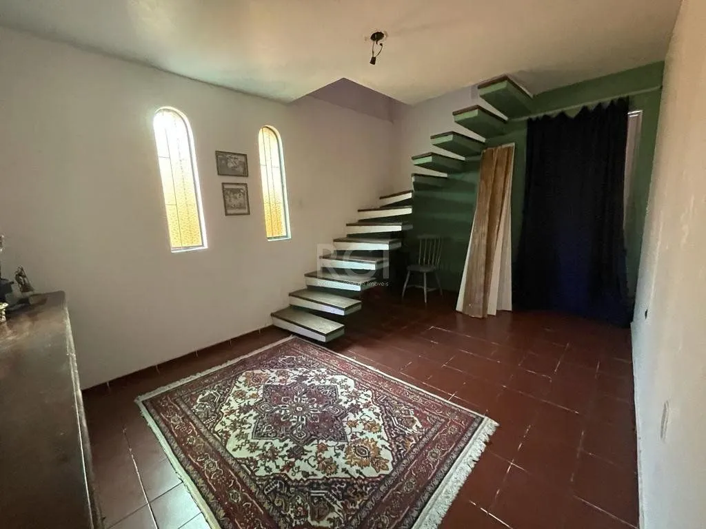 Imagem Casa para Venda - 400m², 5 dormitórios, sendo 3 suites, 4 vagas - Ipanema PORTO ALEGRE /RS
