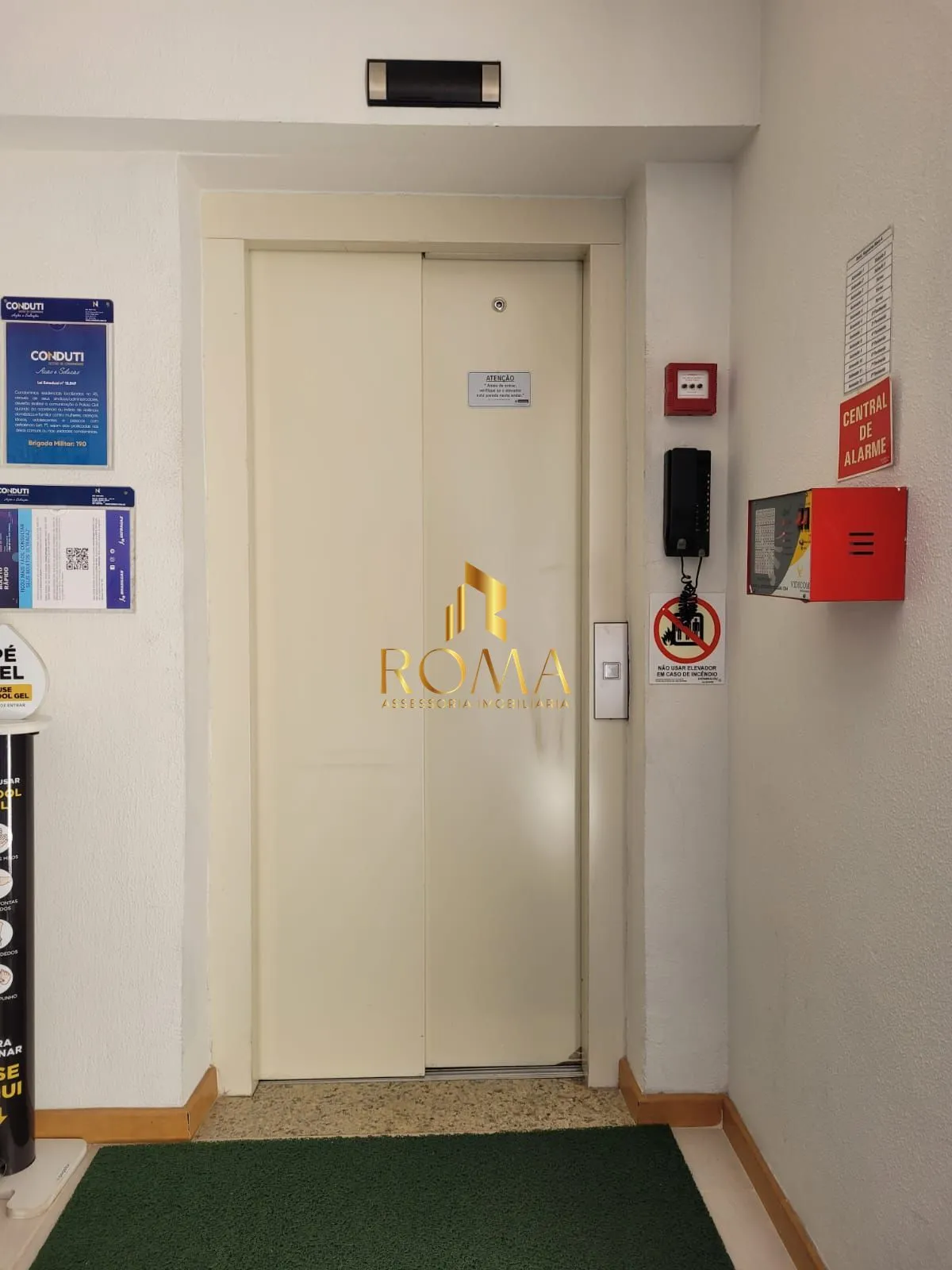 Imagem Apartamento 2 dormitórios à venda Centro Santa Maria/RS