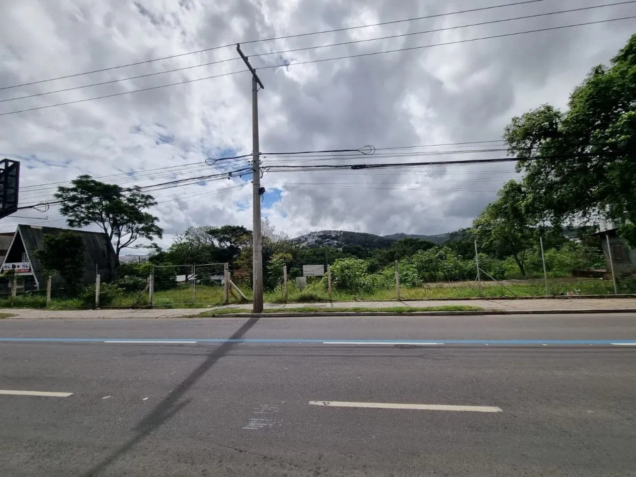 Imagem Terreno para Venda - 3778m² Na Avenida Cavalhada