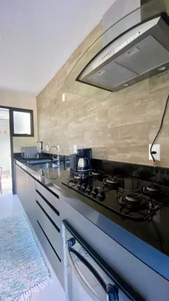 Imagem Casa de Alto Padrão em Garopaba-SC: 3 Suítes, 147m², Mobiliada, Próx. à Praia Central
