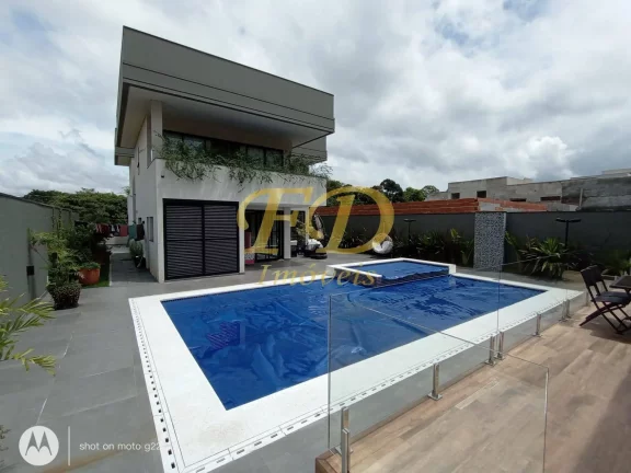 Imagem Casa de Alto Padrão em Condomínio Fechado em Mairiporã