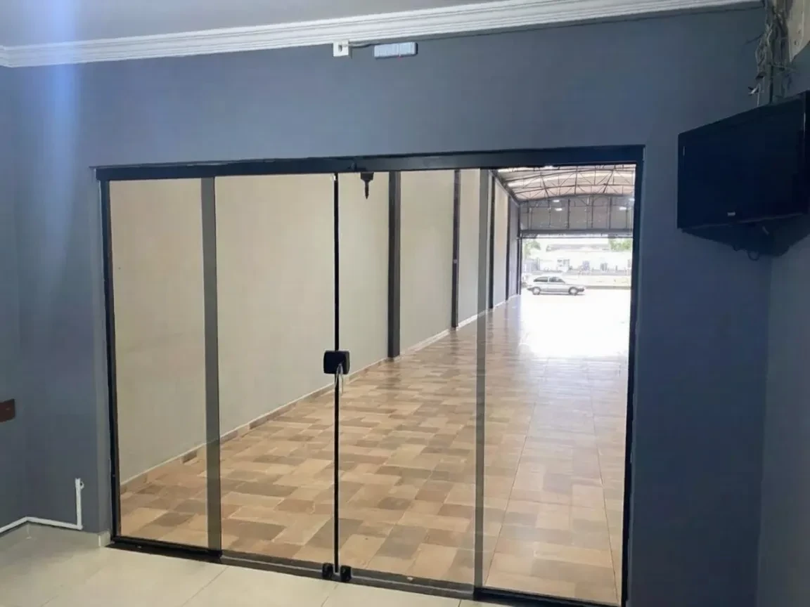 Galpão à Venda ou Locação, 400 m² em Vila Monte Sion - Suzano