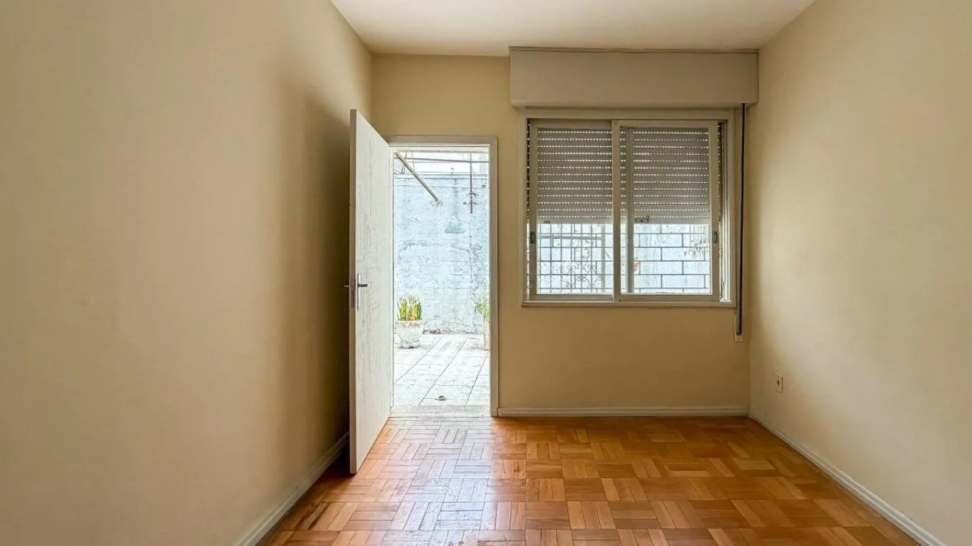 Imagem Apartamento com 2 quartos e 77m² à venda em Bom Fim, Porto Alegre. Rua Tomaz Flores, Bom Fim, Porto Alegre