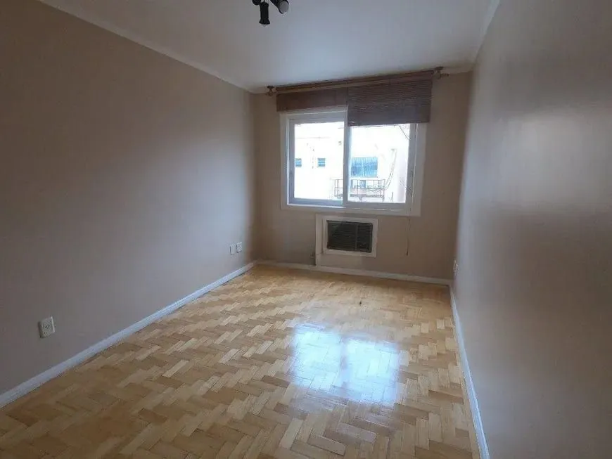 Imagem Apartamento com 2 quartos e 72m² à venda em Menino Deus, Porto Alegre.