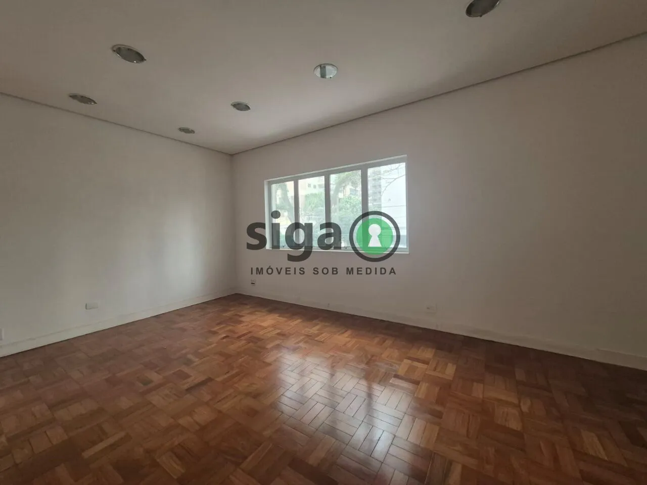 Imagem CASA COMERCIAL 290 METROS PARA LOCAÇÃO NO ITAIM