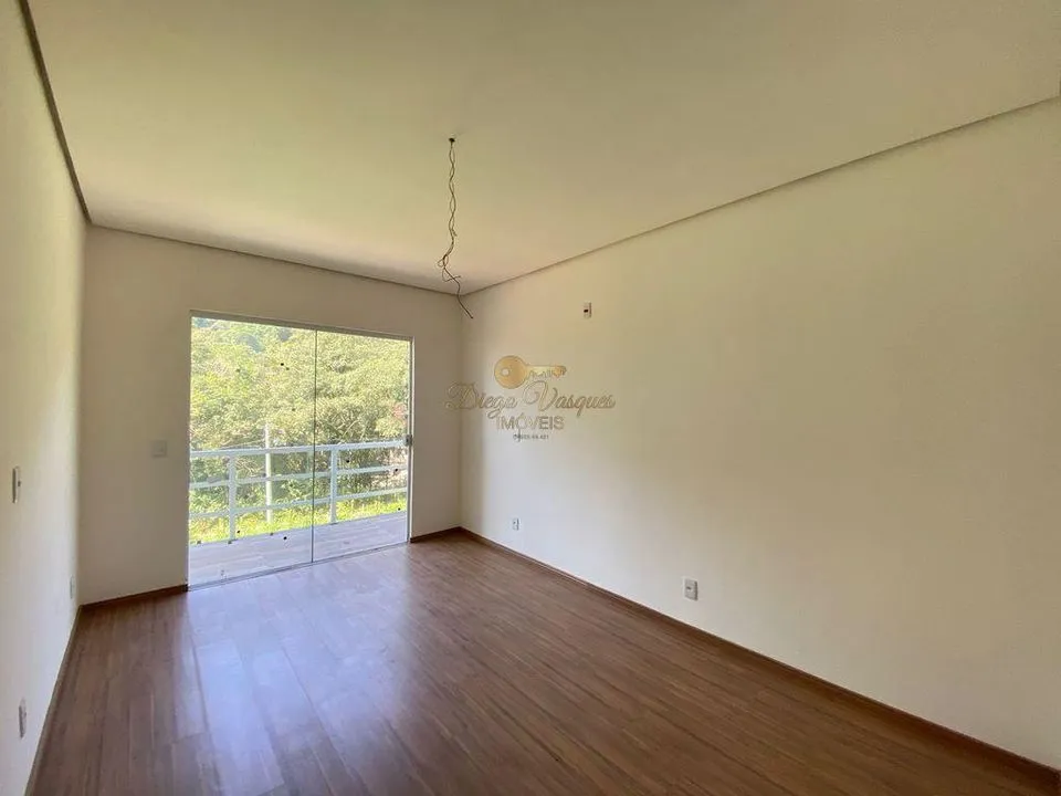 Imagem Casa para Venda em Teresópolis / RJ no bairro Granja Guarani