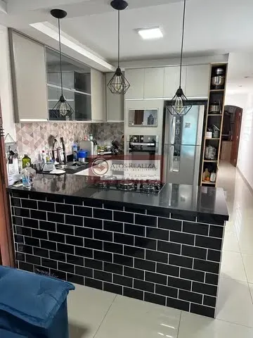 Imagem Sobrado em Jardim Herplin - SP: 80m², 2 dormitórios, 3 banheiros por R$340K - Venda e Locação
