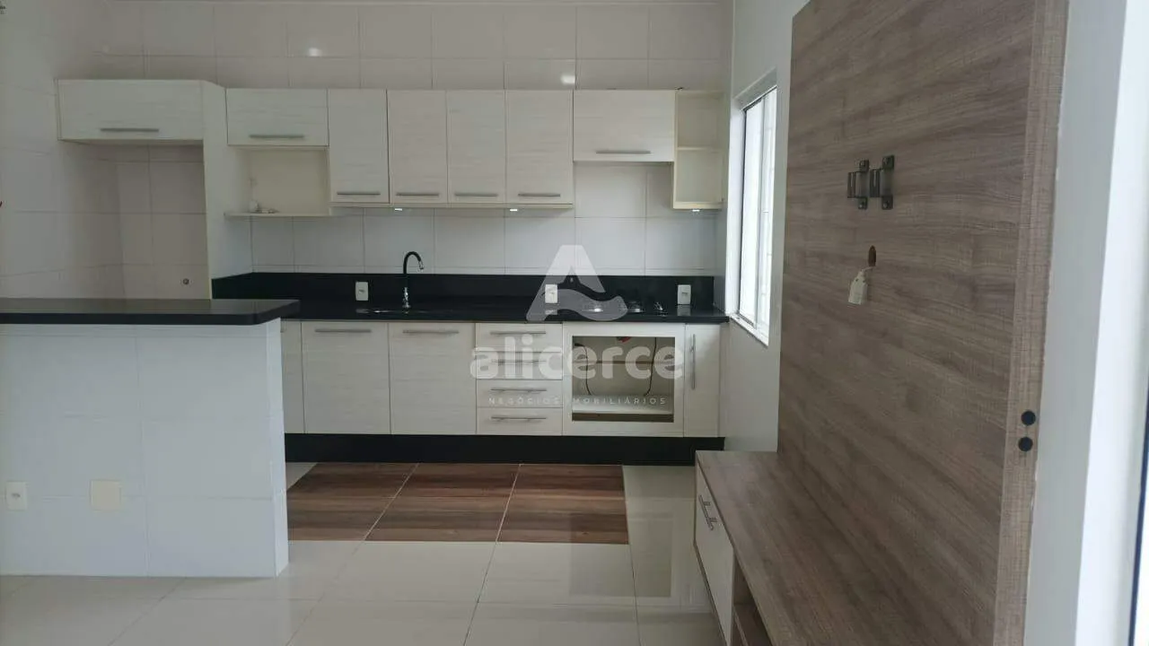 Imagem Casa à venda no bairro Estreito, a uma quadra da Beira-Mar Continental- Florianópolis/SC