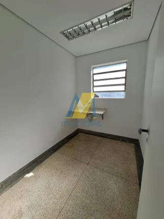 Imagem Prédio Comercial com Elevador | Andares Modulares para Empresas
