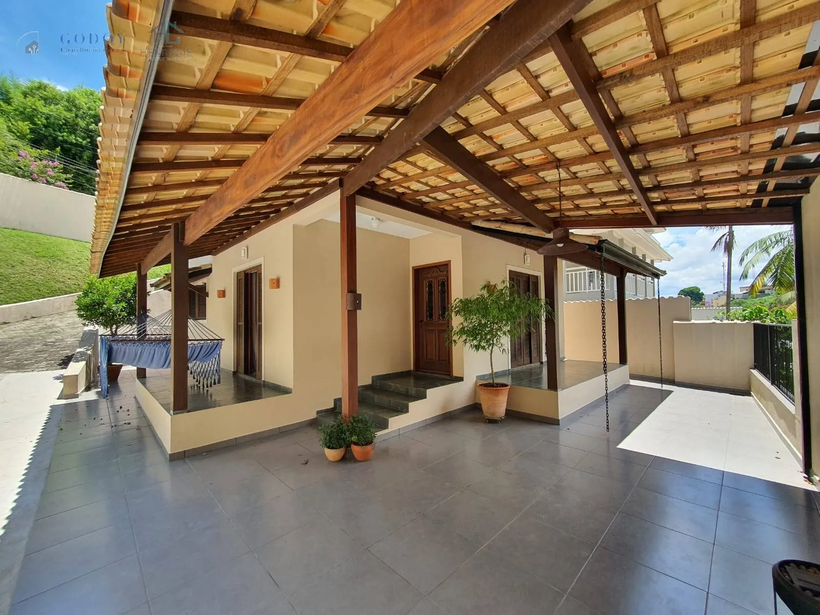 Foto do imóvel Casa completa com edícula, piscina e excelente espaço - Vila Rica