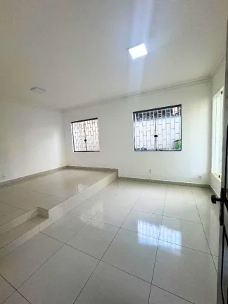 Imagem Casa de 3 quartos no bairro das Águas perto do HMC em Ipatinga MG.