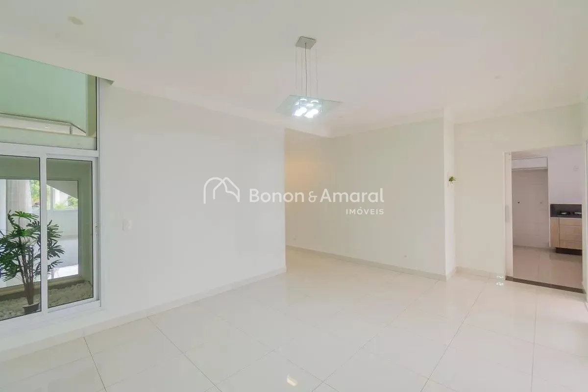 Imagem Casa de condomínio para alugar com 318m², 4 quartos e 4 vagas