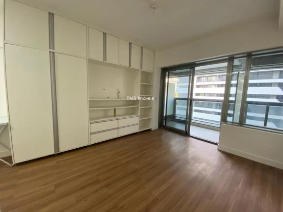 Foto do imóvel Apartamento para venda na República: 1 sala, 1 banheiro, 1 vaga de garagem determinada, 28m2 - São Paulo