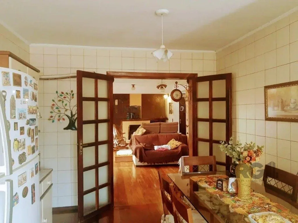 Imagem Casa com 3 dormitórios no bairro Tristeza