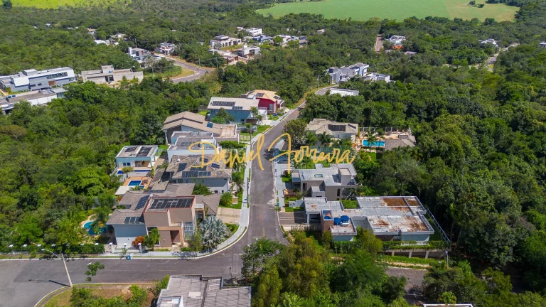 Imagem Lote com fundo para reserva - Condomínio Santa Monica - Jardim Botânico - DF