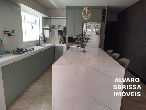 Imagem Casa a Venda na GUILHERMINA, com área de lazer completa, painel solar e comércio. Lado praia!!!!!