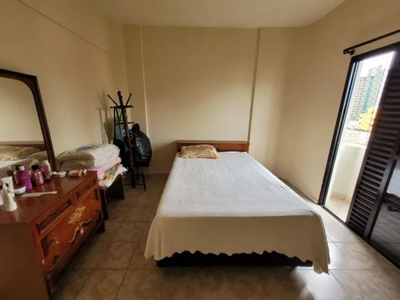 Imagem TOMBO - LOCALIZAÇÃO PRIVILEGIADA, APTO ESPAÇOSO, CLARO E AREJADO, LAZER C/ PISCINA, CHURRASQUEIRA, SALÃO DE FESTAS/JOGOS, GARAGEM NO PRÉDIO.