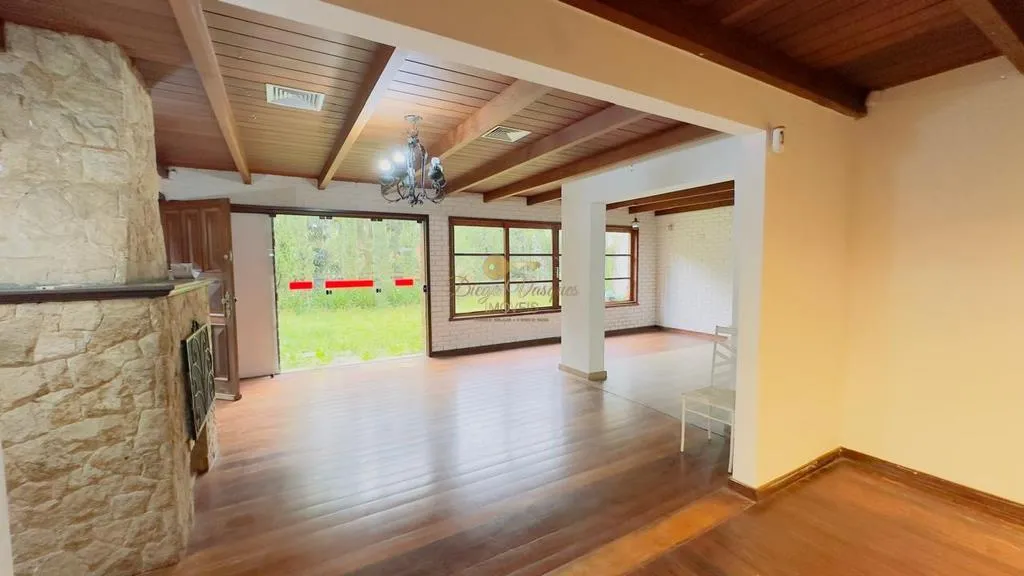 Imagem Comercial para Venda em Teresópolis / RJ no bairro Várzea