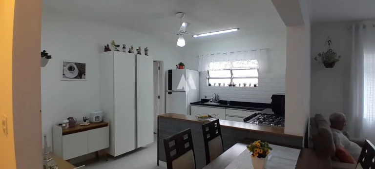 Imagem Apartamento - Ótima Localização Ponta da Praia- Av. os Bancários - 03 Quartos com 01 suíte