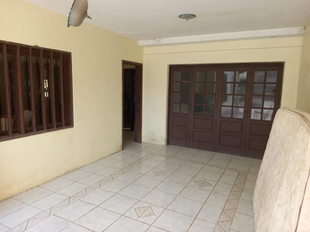 Imagem Ampla Casa residencial com 4 quartos, 3 banheiros e 1 suíte garagem