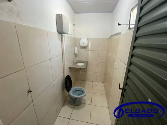 Imagem DELGADO aluga LOJA COMERCIAL no Centro de Itaborai, 160 m de área coberta e 130 m descoberta, Itaborai