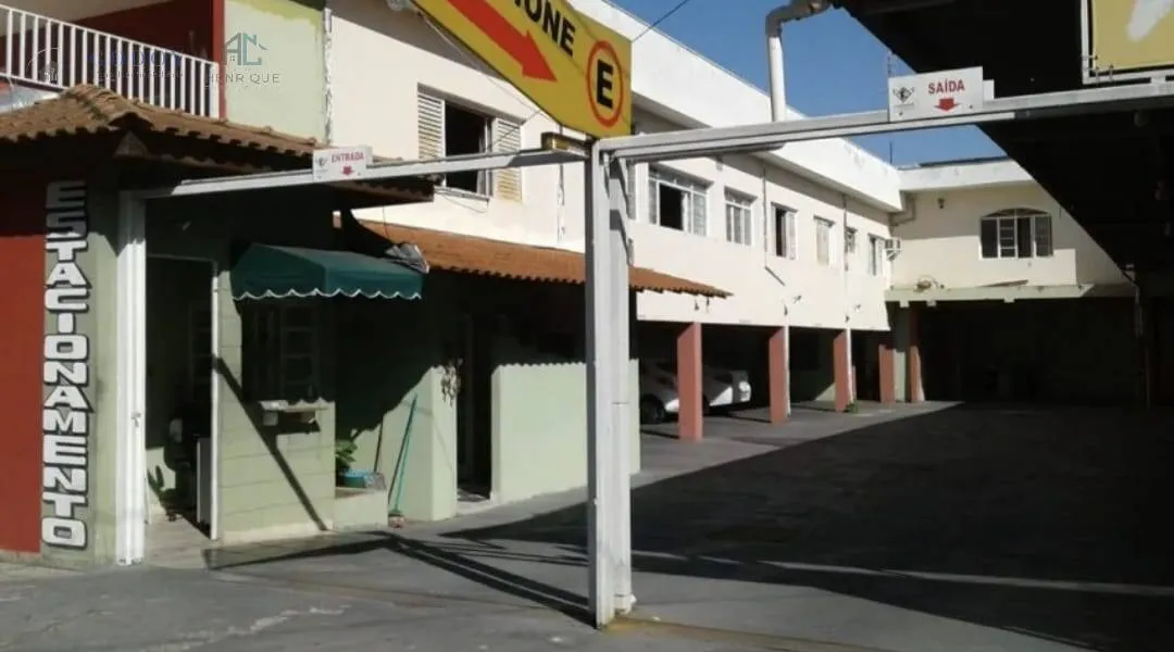 Imagem Espaço Comercial ou Residencial no Centro de Pindamonhangaba - Em frente à