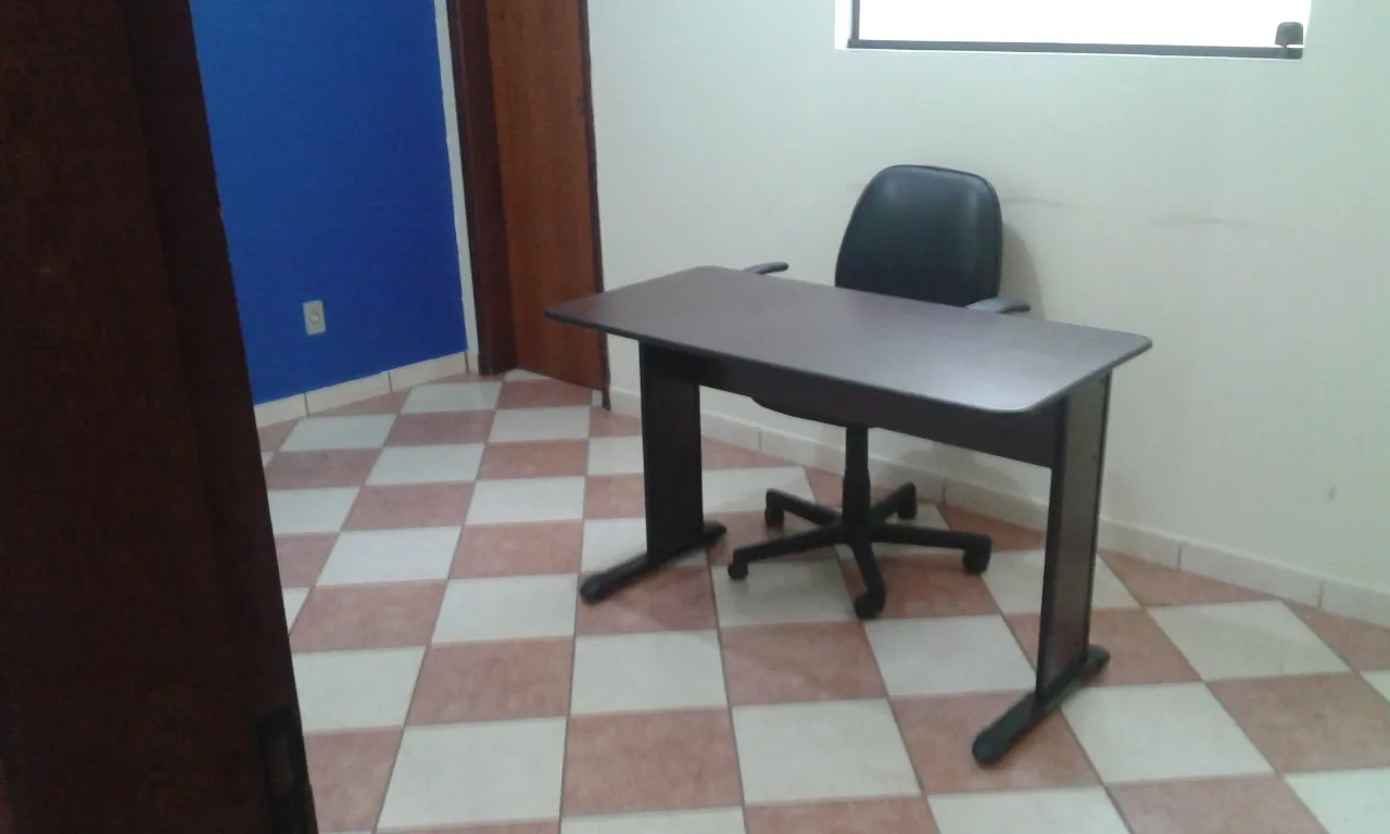 Foto do imóvel Aluguel de Sala Comercial de Alto Padrão no Centro de Sorocaba-SP: 1 Sala, 1 Banheiro, 15m² de Área. em CENTRO, SOROCABA - SP