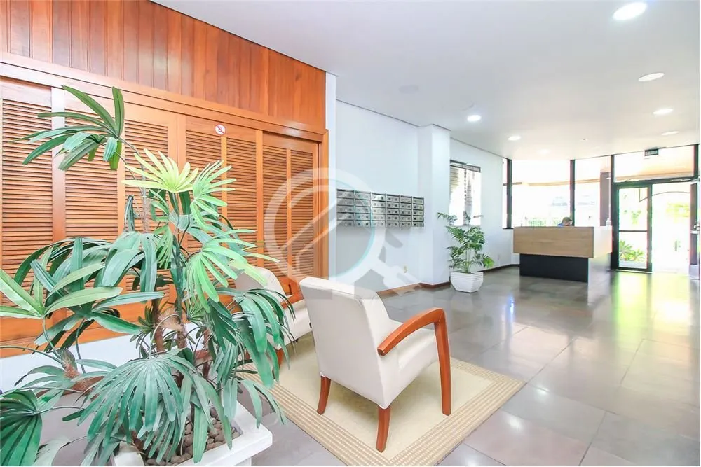 Imagem Ótima sala comercial dividida em três ambientes, mobiliada, localizada no bairro Higienópolis à ...