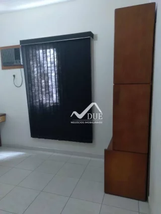 Imagem Sobrado com 3 dormitórios com piscina à venda, 274 m² por R$ 1.600.000 - Embaré - Santos/SP