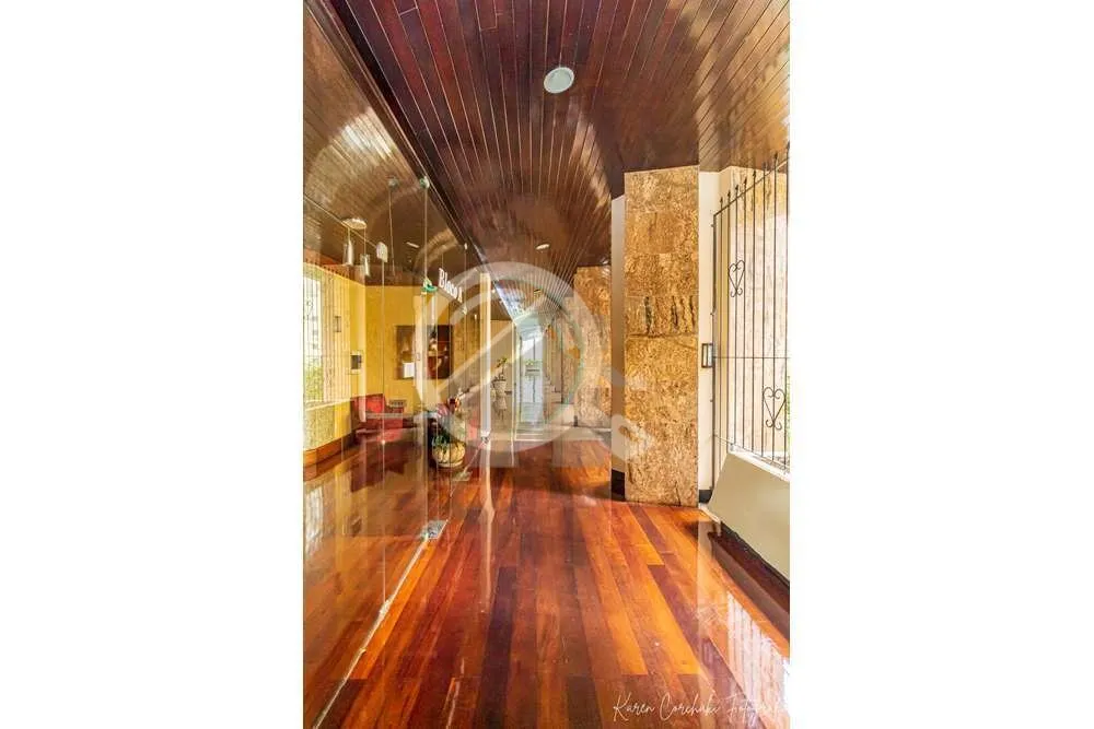 Imagem Apartamento com 109 metros de área privativa, 3 dormitórios, Suíte: Ampla suíte com closet, bene...