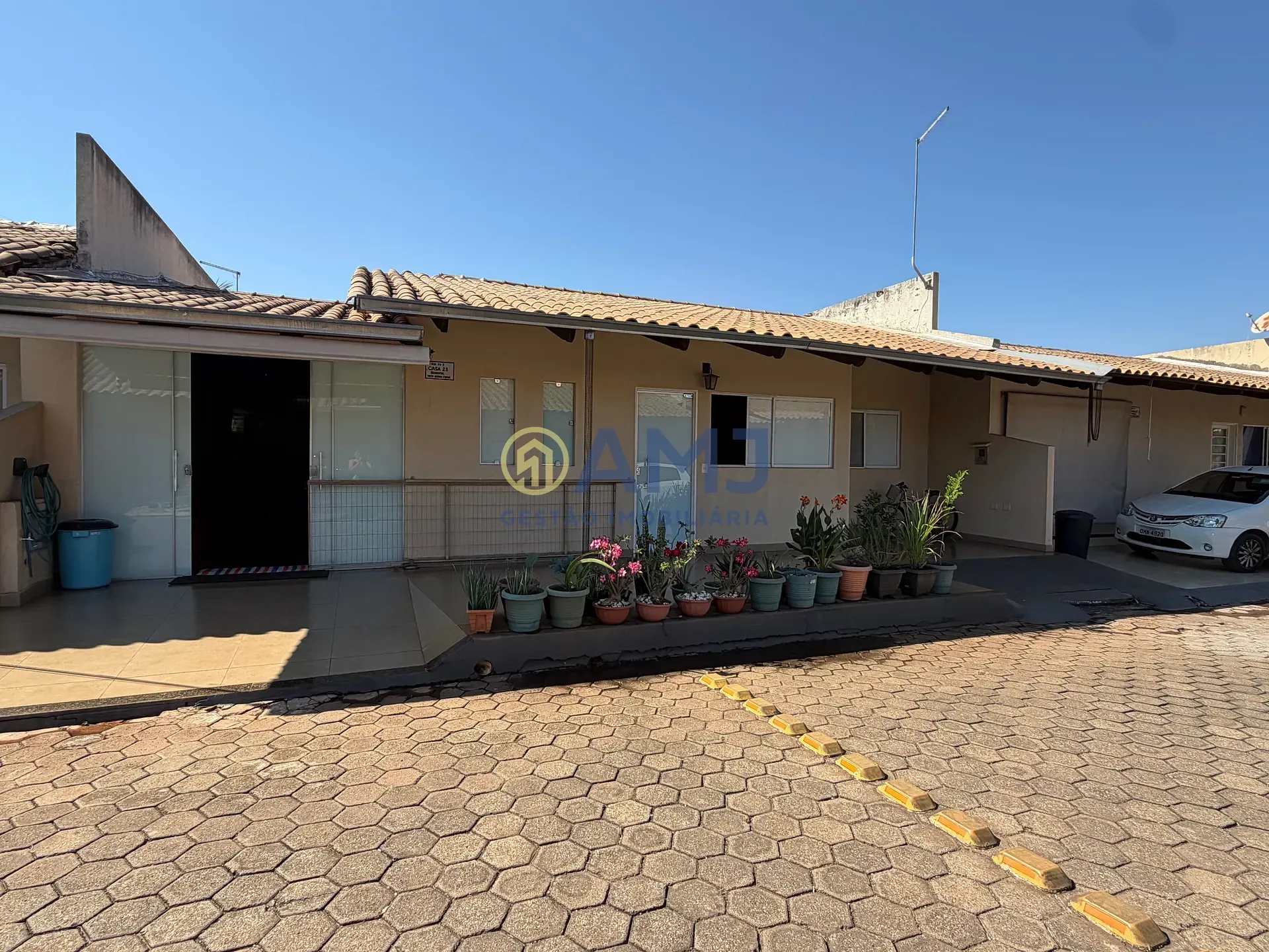 Imagem CASA À VENDA | CONDOMÍNIO PORTO SEGURO ITAPUÃ - APARECIDA DE GOIÂNIA