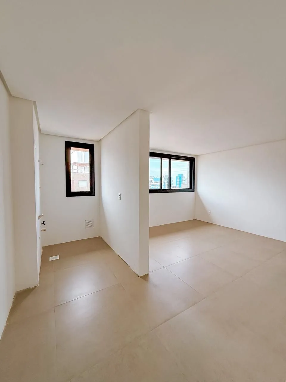 Imagem Apartamento à venda em Torres, Centro, com 2 quartos, 77.35m2