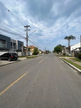 Imagem Sobrado em Guaratuba a venda em ótima localização!!!