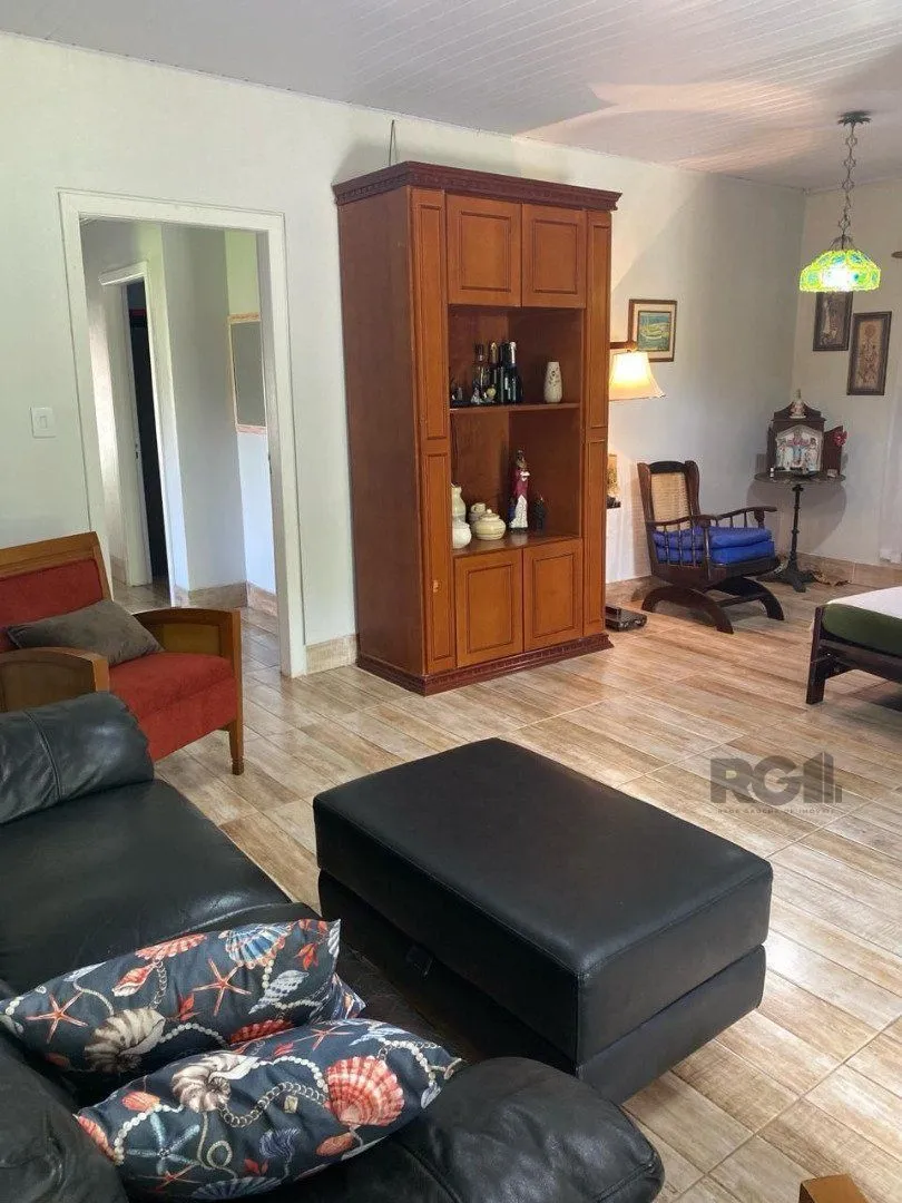 Imagem Casa 5 dormitórios, bairro Centro em Imbé.
