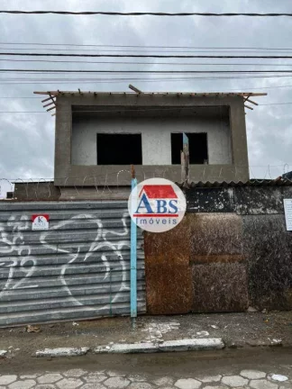 Casa Sobreposta Alta com Sacada