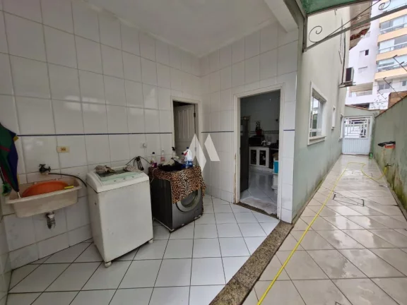 Imagem Casa á venda - 3 dormitórios - edícula - Ponta da Praia - Santos