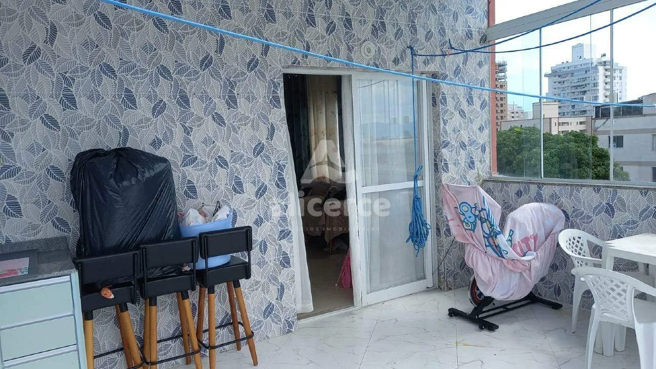 Imagem Apartamento Duplex à venda com 3 quartos 1 suíte, 135m² em Barreiros São José