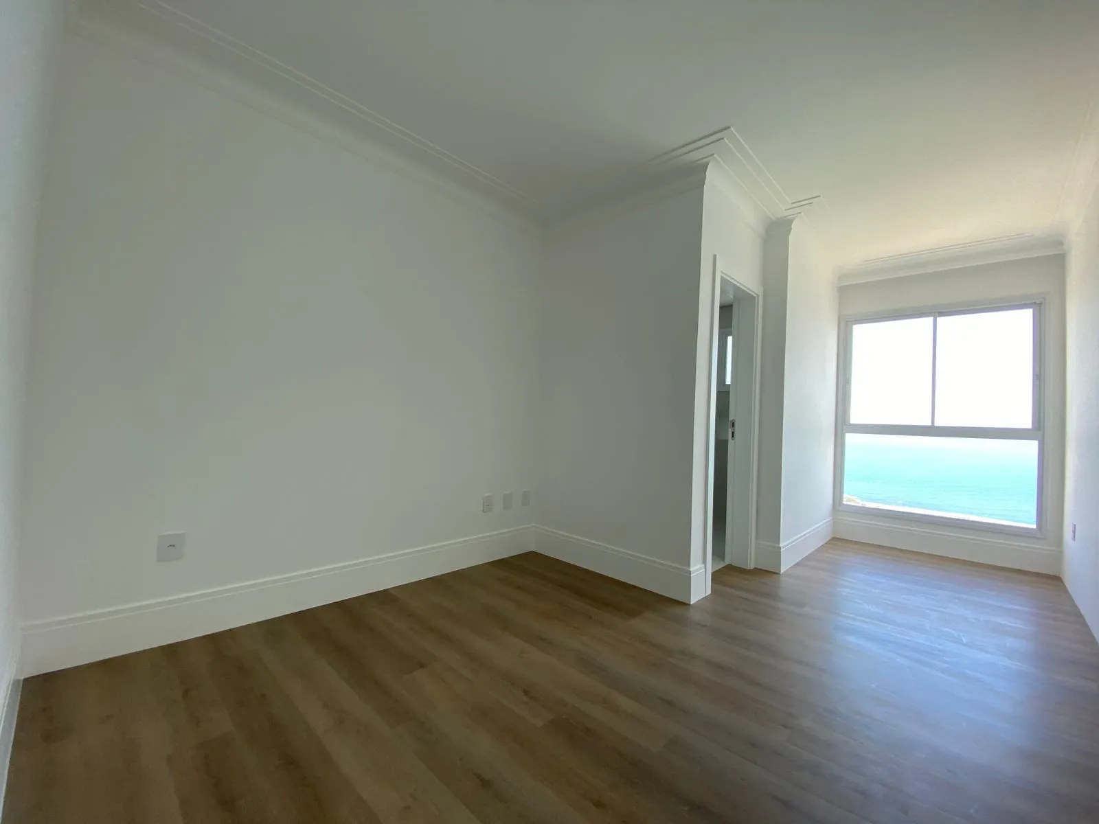 Imagem Apartamento com vista para o mar à venda com 190m2 por R$ 4.800.000,00