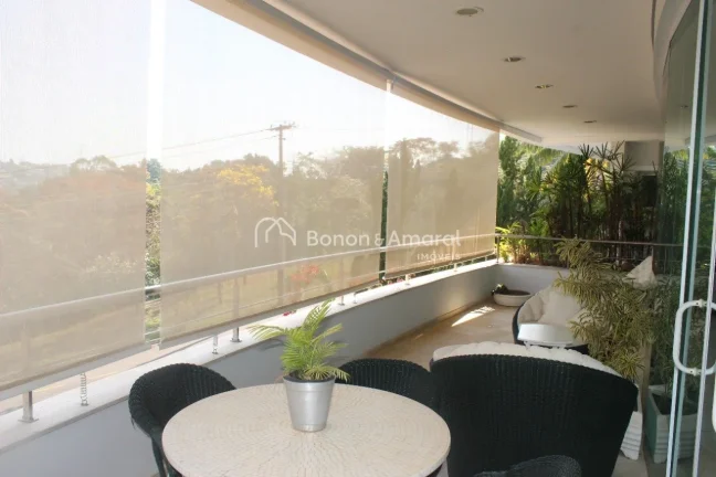 Imagem Magnífica e espaçosa casa em excelente localização: de frente para o clube com vista panorâmica...