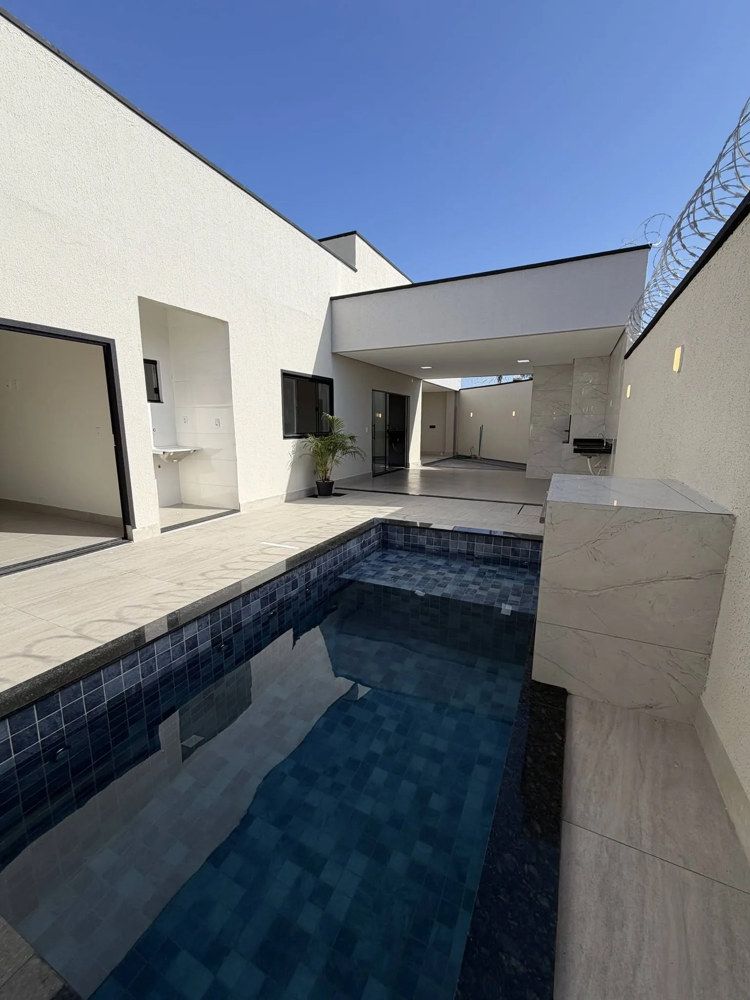 Imagem Casa 3/4 Com Suite No Bairro Das Industrias