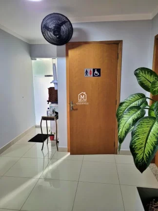 Imagem Comercial para Venda em Limeira / SP no bairro Vila Cristóvam