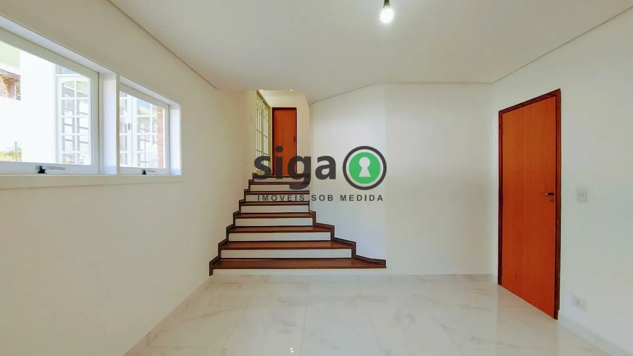 Imagem Casa Reformada à Venda ? 300m², Terreno Amplo, Acabamento de Alto Padrão e Localização Privilegiada