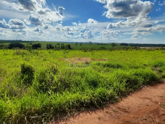 Imagem Terreno para Chácara com 900 metros Terreno ESTÁ a 7 km do asfalto, 10 km do centro de Boituva, ã...