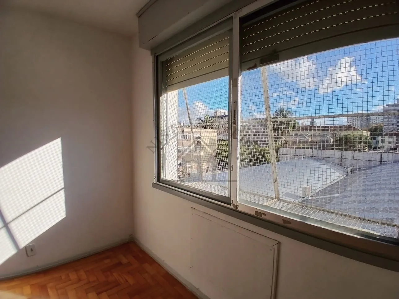 Imagem Apartamento 2 quartos para Venda no bairro Vila Ipiranga em Porto Alegre