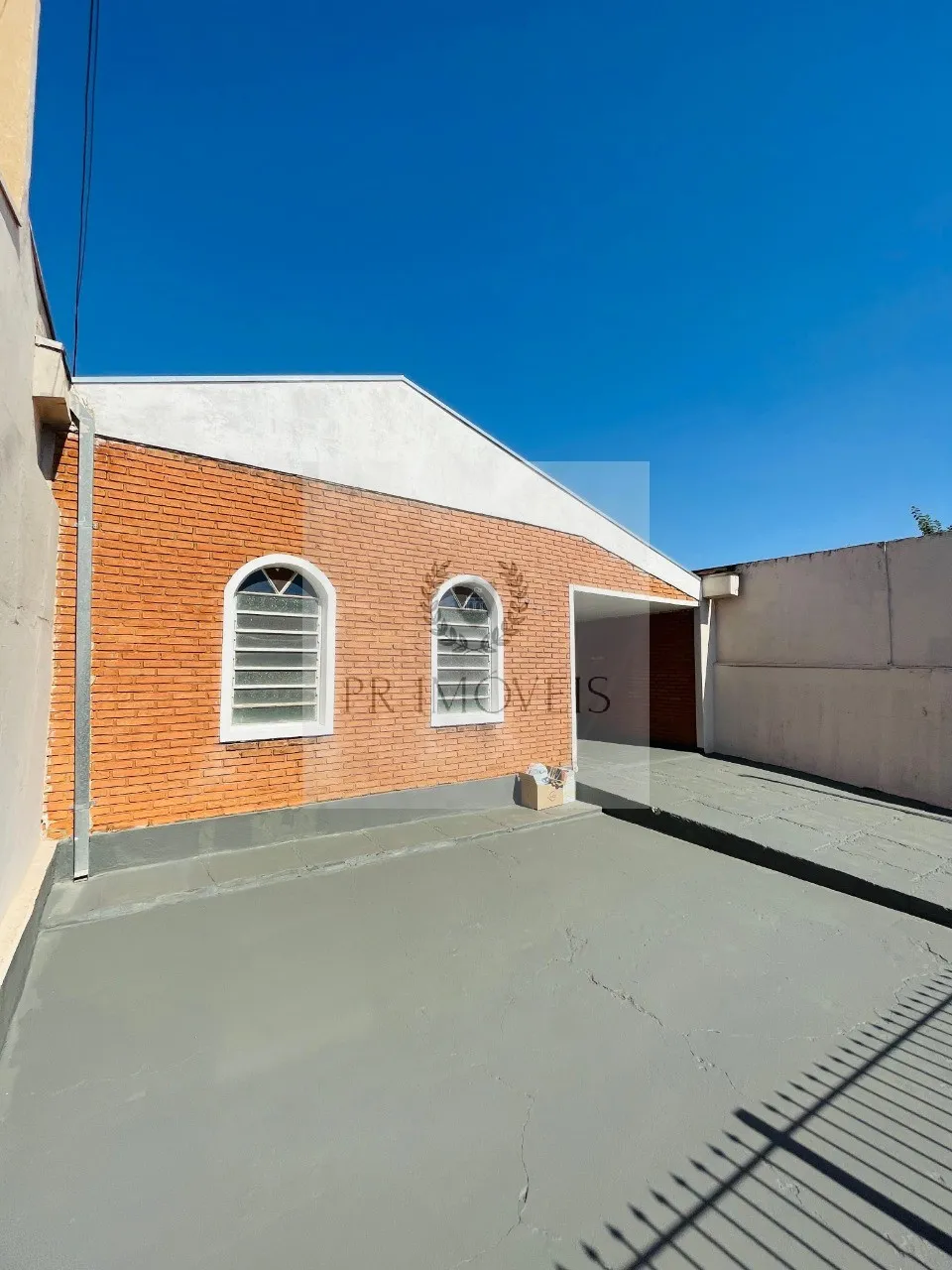 Foto do imóvel Casa à venda em Araraquara-SP, Parque do Carmo: 3 quartos, 2 banheiros, 1 vaga, 97,80m² de área. Venha conferir!