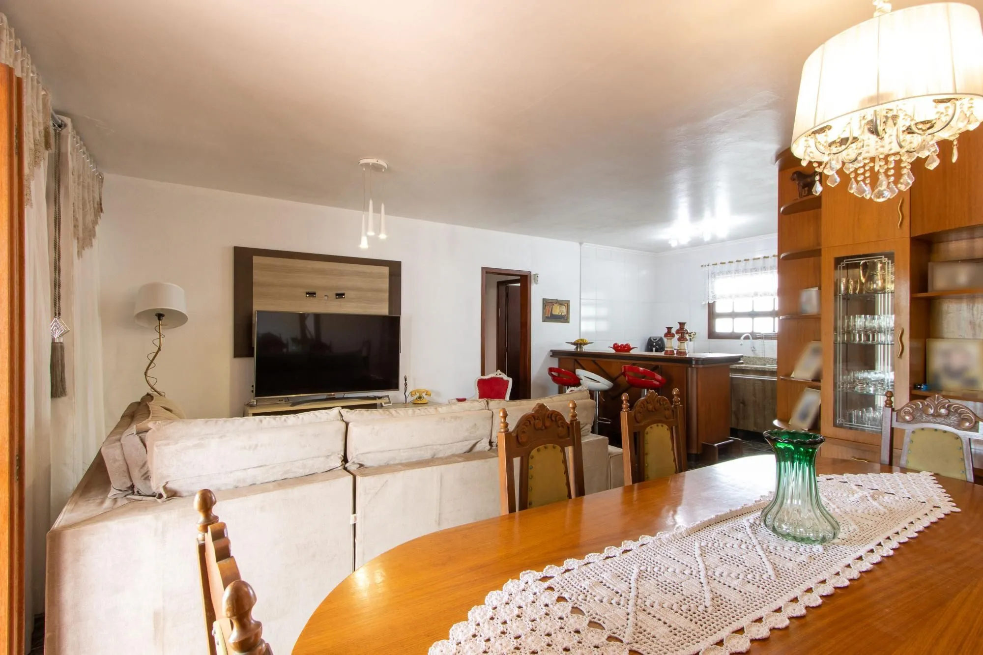 Imagem Casa em Vila Nova, Porto Alegre! Com 160m² de área privativa e um total de 899m²